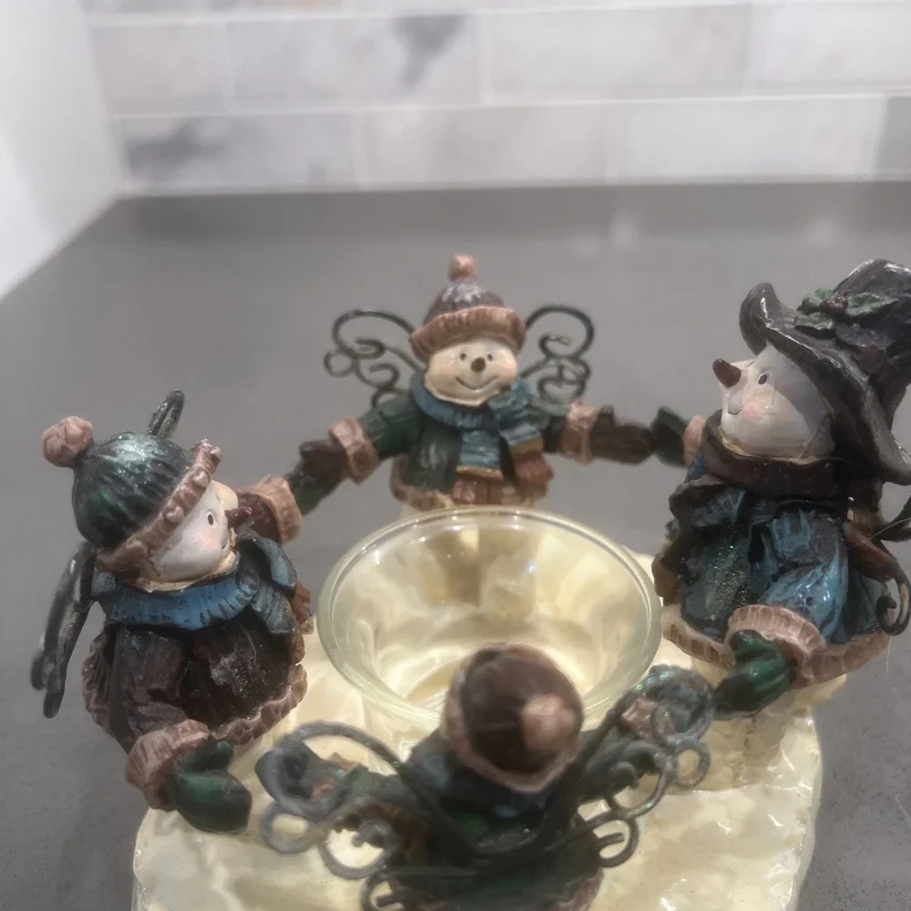SWOFLAKE ANGELS Round Resin Candle Holder FAMILIES ARE FOREVER LOVE DOESN'T MELT